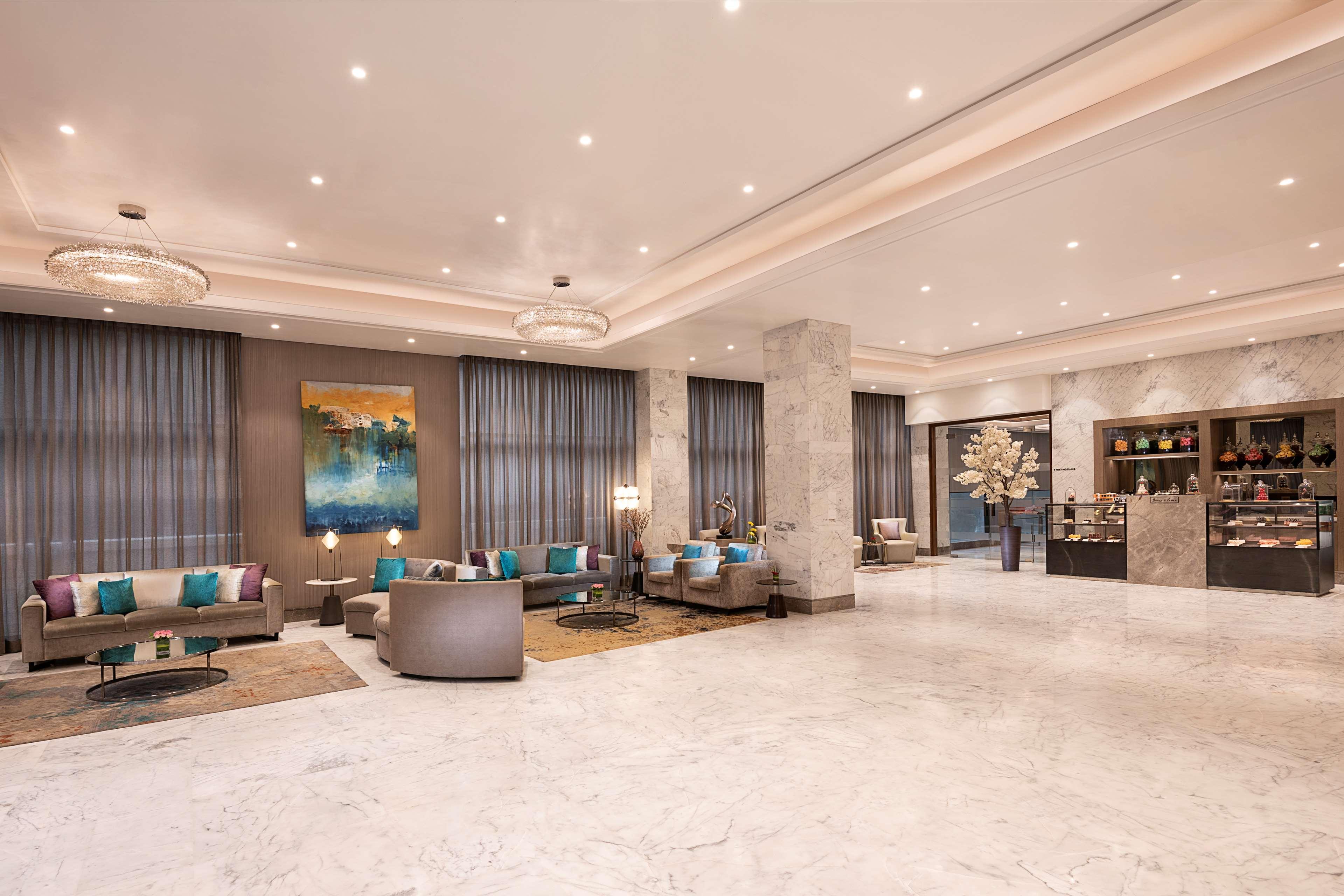 Radisson Mumbai Andheri Midc Exterior foto Lobby